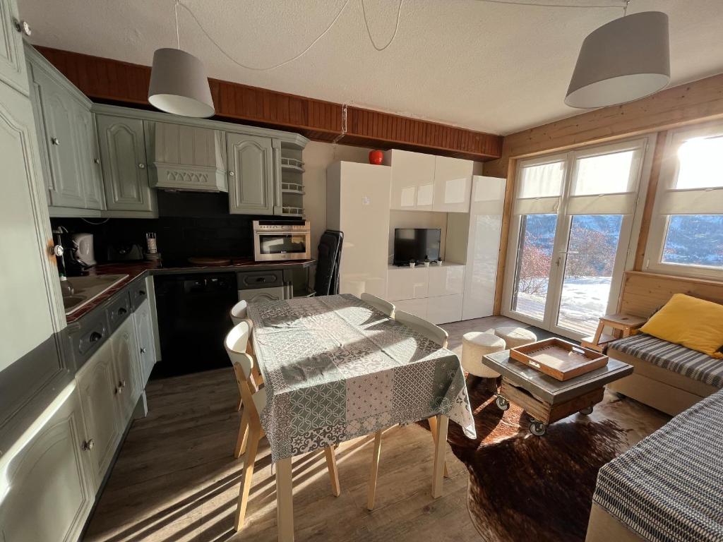 Terrasse vue imprenable et ski au pied votre refuge ideal appartement pied des pistes 8
