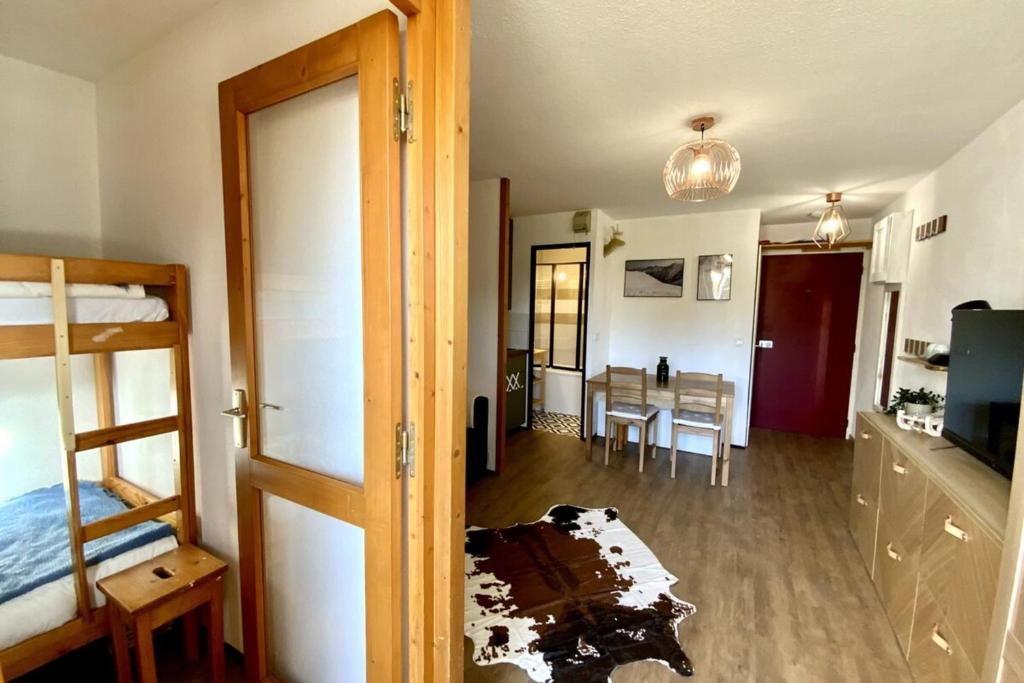 The Edelweiss Renovated studio for 4 people gite pied des pistes 19
