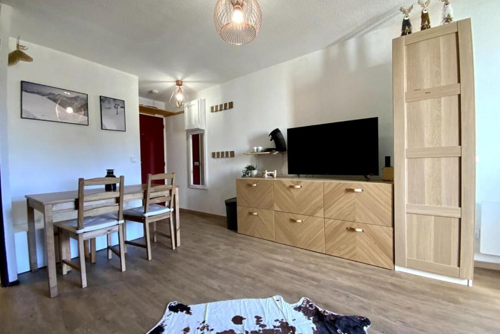 The Edelweiss Renovated studio for 4 people gite pied des pistes 9