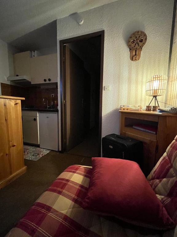 Tres joli studio au calme et bien situe appartement pied des pistes 11
