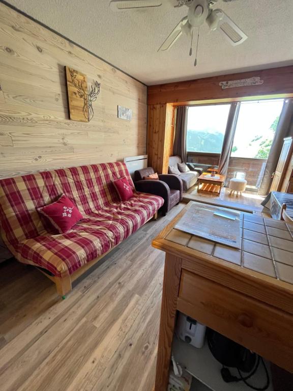 Tres joli studio au calme et bien situe appartement pied des pistes 3