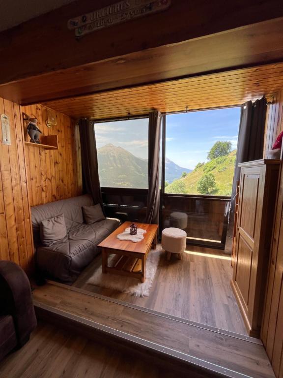 Tres joli studio au calme et bien situe appartement pied des pistes 9