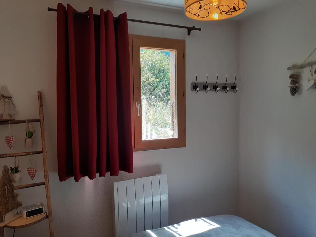 VALFREJUS Appartement LErable Les Chalets de Florence 2 Chaleureux et fonctionnel plein centre a cote des telecabines 4 a 7 pers appartement pied des pistes 17