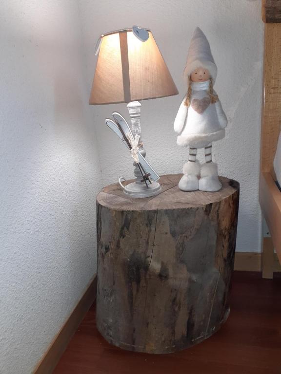 VALFREJUS Appartement LErable Les Chalets de Florence 2 Chaleureux et fonctionnel plein centre a cote des telecabines 4 a 7 pers appartement pied des pistes 18