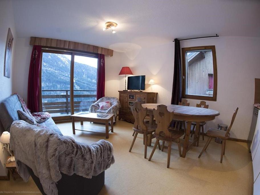 VAUJANYLOCATIONS Chalet De Marie gite pied des pistes 4