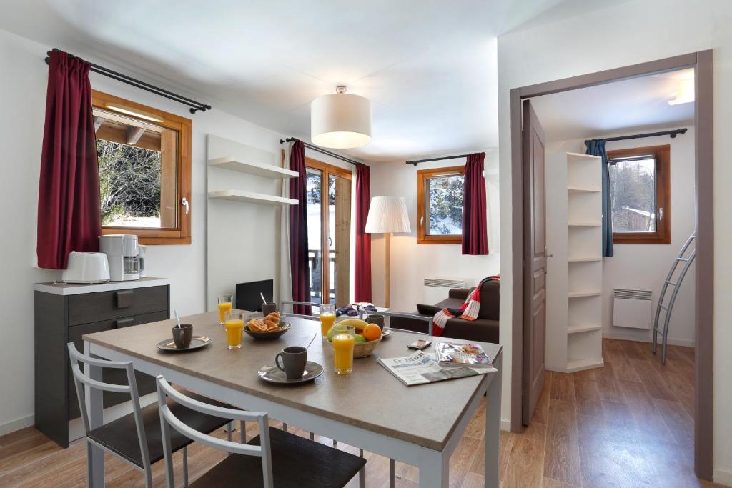 Vacanceole Au Coeur des Ours hotel pied des pistes 11