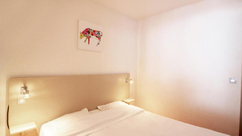 Vacanceole Les Chalets de lIsard hotel pied des pistes 14