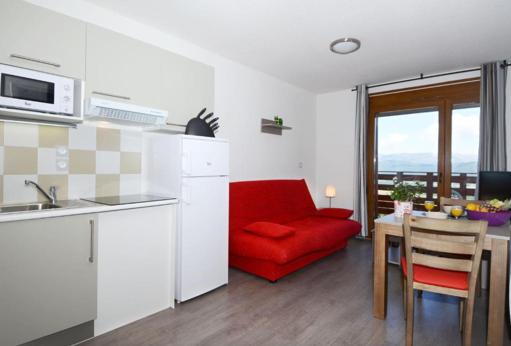 Vacanceole Les Chalets de lIsard hotel pied des pistes 19