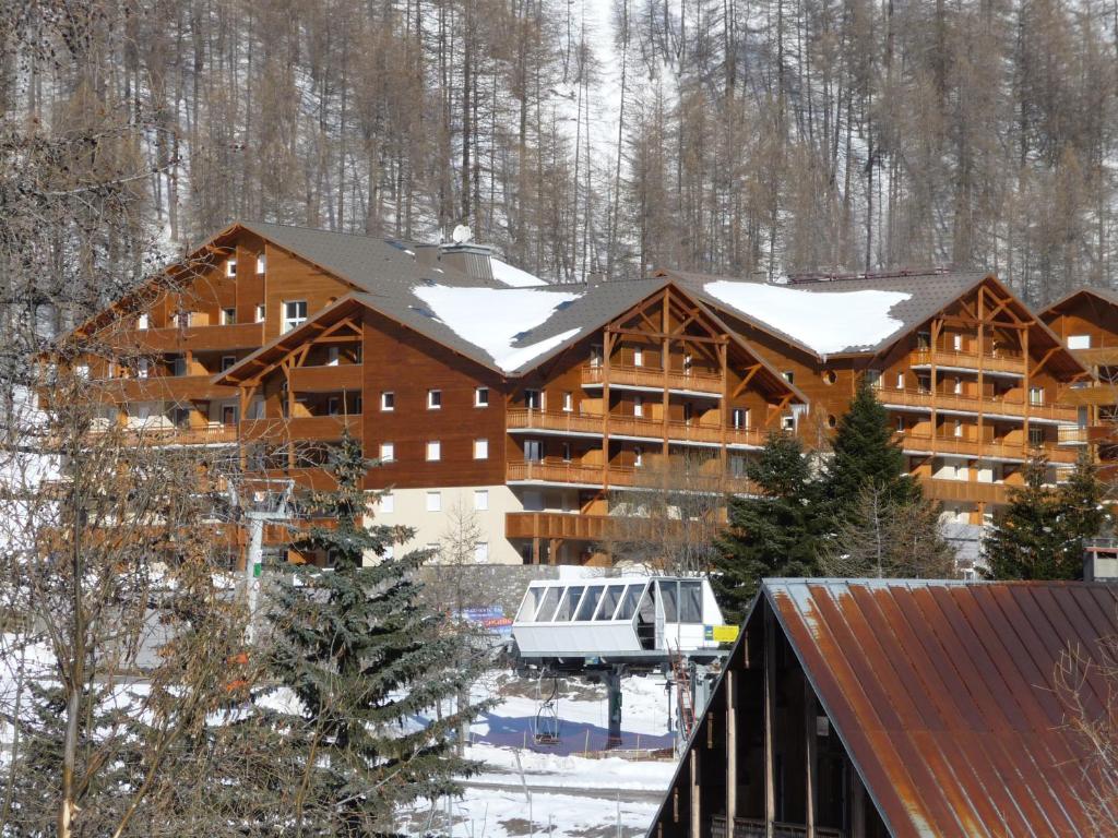 Vacanceole Les Chalets du Verdon hotel pied des pistes 8