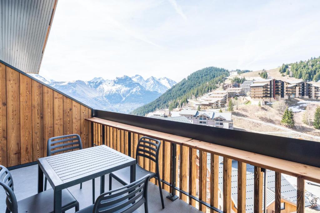 Vacanceole Les Ecrins dAuris hotel pied des pistes 16