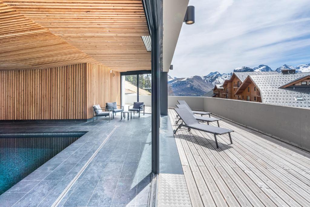 Vacanceole Les Ecrins dAuris hotel pied des pistes 17