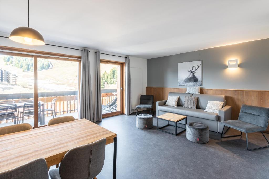 Vacanceole Les Ecrins dAuris hotel pied des pistes 18