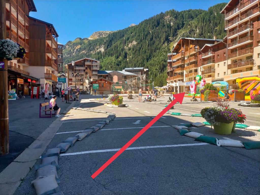 Valfrejus Studio 19m2 cosy 60 m des pistes draps non compris appartement pied des pistes 13