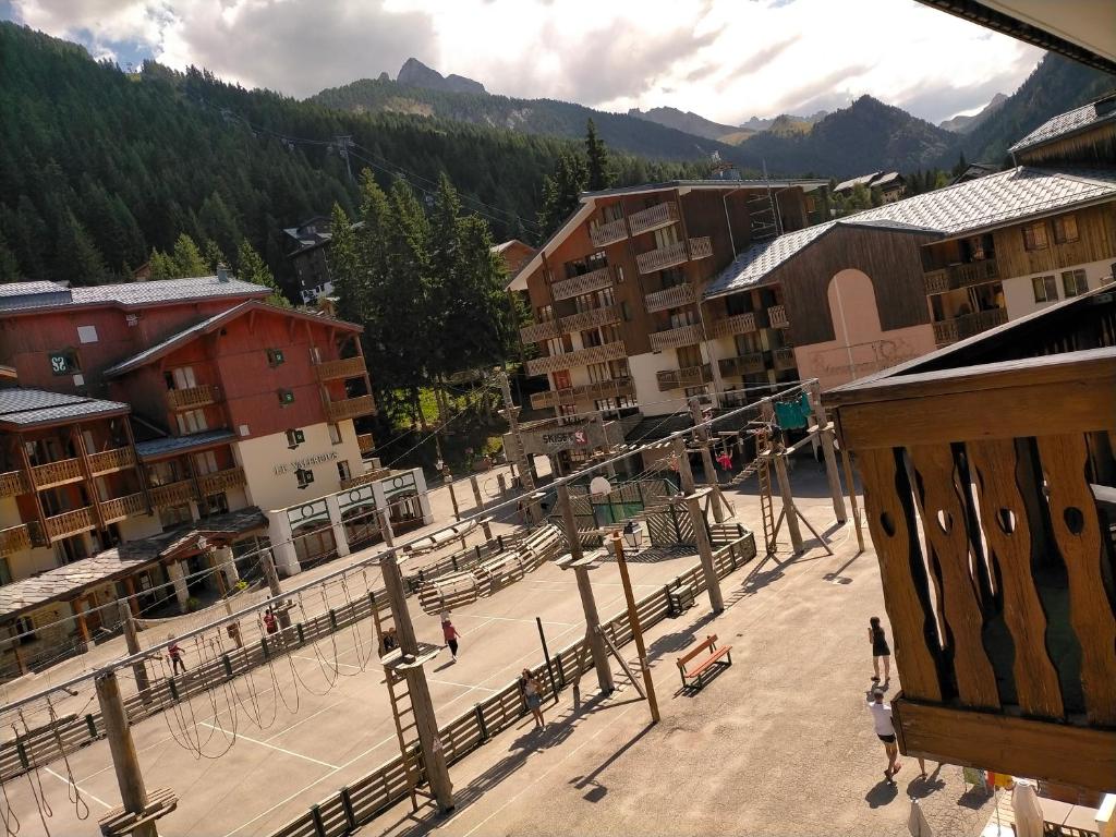 Valfrejus Studio 19m2 cosy 60 m des pistes draps non compris appartement pied des pistes 14