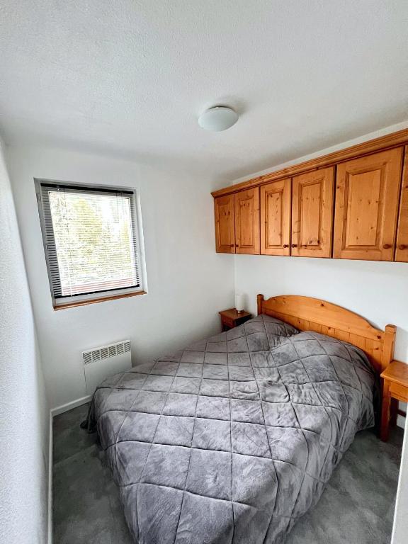 Vars Appart spacieux renove 4 couchages dans chalet appartement pied des pistes 1