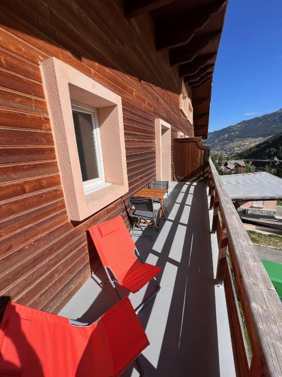 Vars Appart spacieux renove 4 couchages dans chalet appartement pied des pistes 12