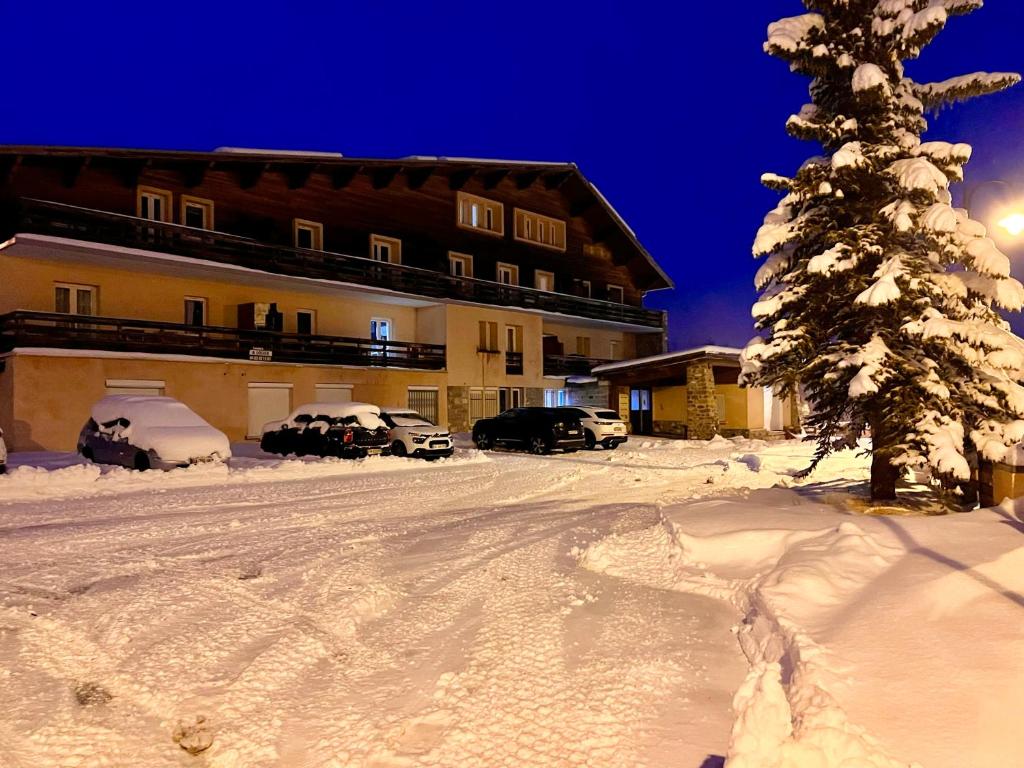 Vars Appart spacieux renove 4 couchages dans chalet appartement pied des pistes 18