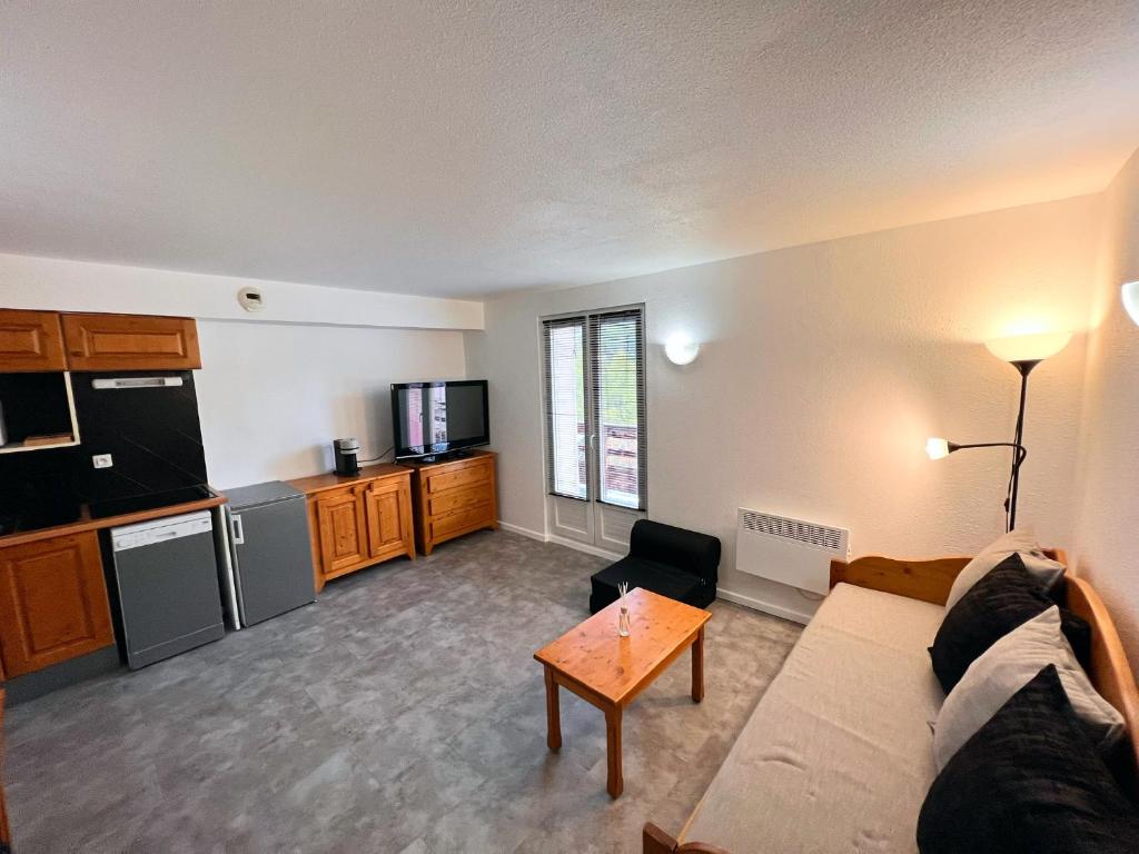 Vars Appart spacieux renove 4 couchages dans chalet appartement pied des pistes 4