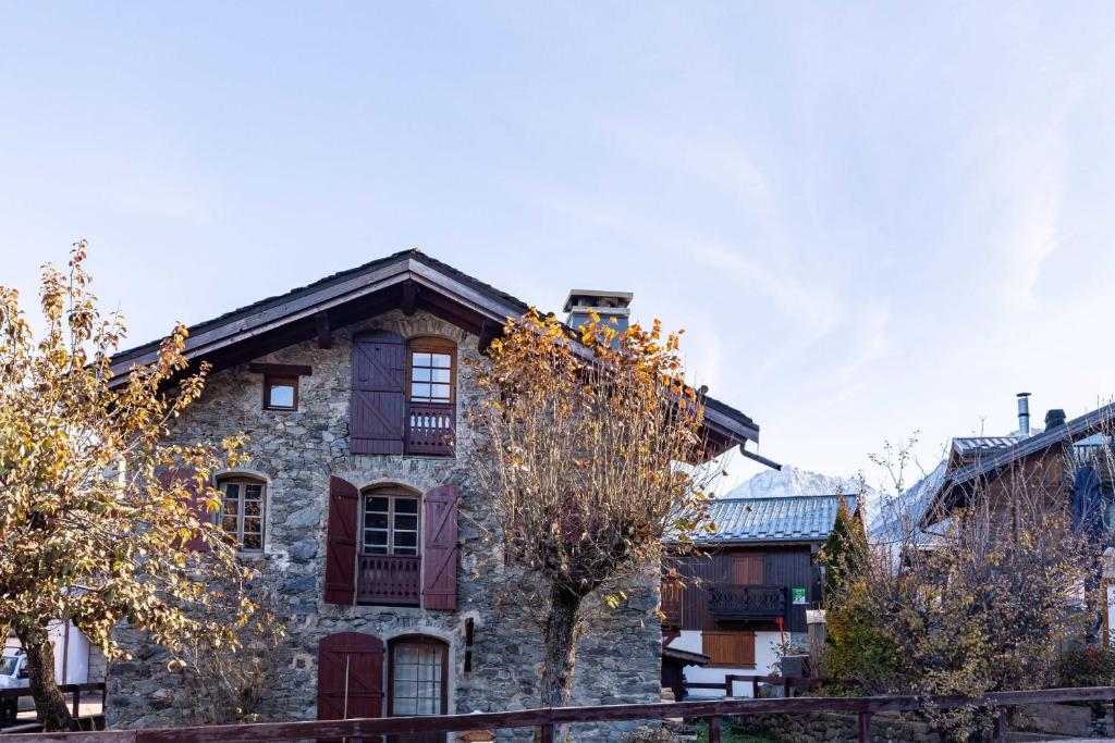Very Nice Chalet Near The Slopes Courchevel chalet pied des pistes 1