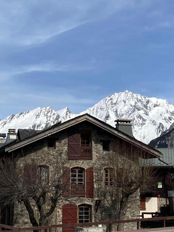 Very Nice Chalet Near The Slopes Courchevel chalet pied des pistes 11