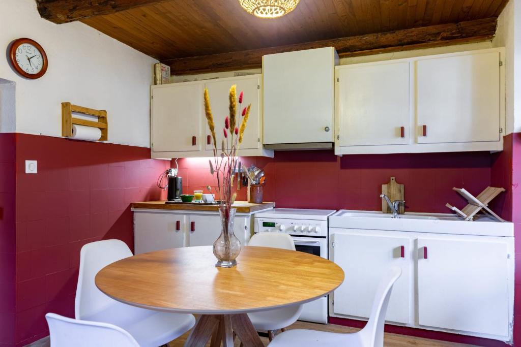 Very Nice Chalet Near The Slopes Courchevel chalet pied des pistes 3