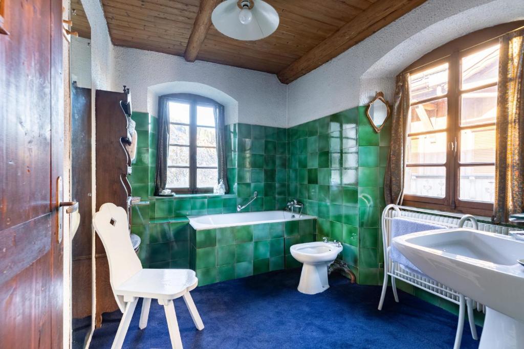 Very Nice Chalet Near The Slopes Courchevel chalet pied des pistes 8
