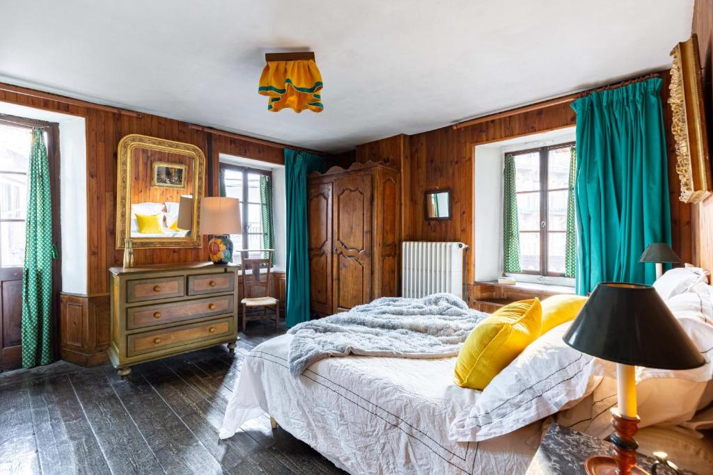Very Nice Chalet Near The Slopes Courchevel chalet pied des pistes 9