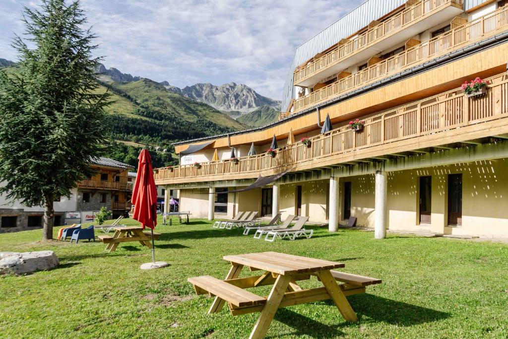 Village Vacances ATC Routes du Monde Saint Francois Longchamp hotel pied des pistes