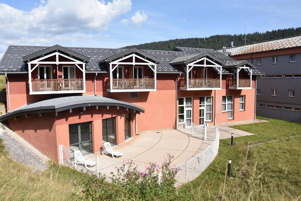 Village club de Bois dAmont hotel pied des pistes 15