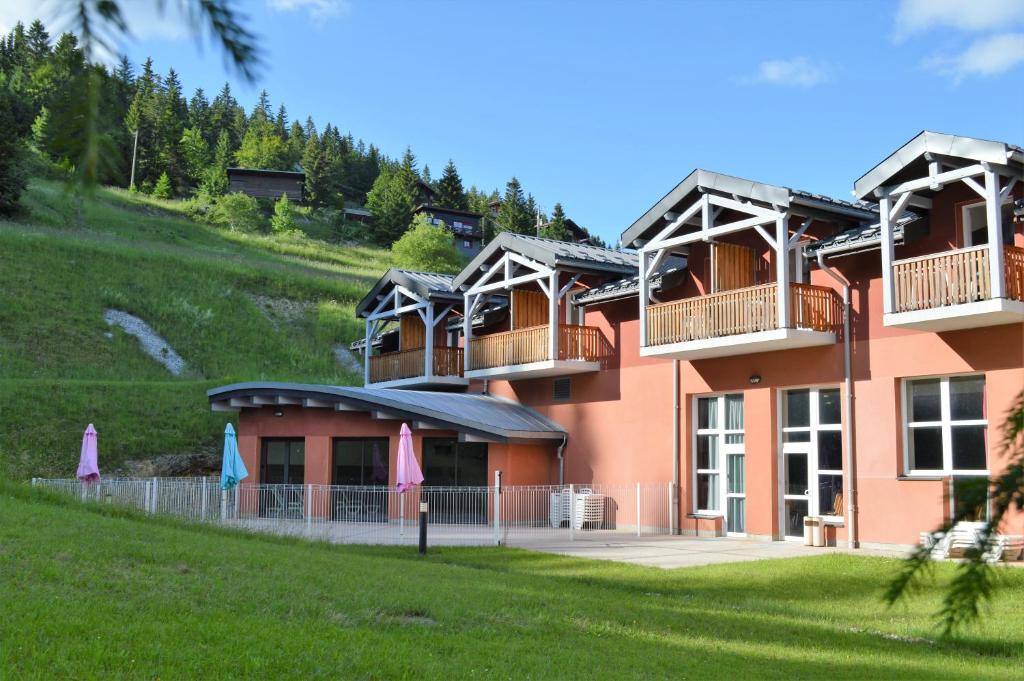 Village club de Bois dAmont hotel pied des pistes 6