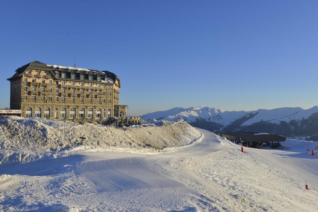 Villages Clubs du Soleil SUPERBAGNERES hotel pied des pistes 2