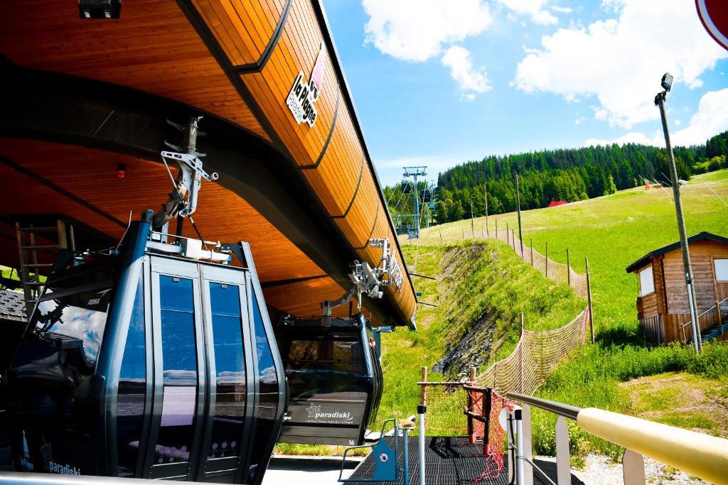 Your apartment near the ski lift appartement pied des pistes 15