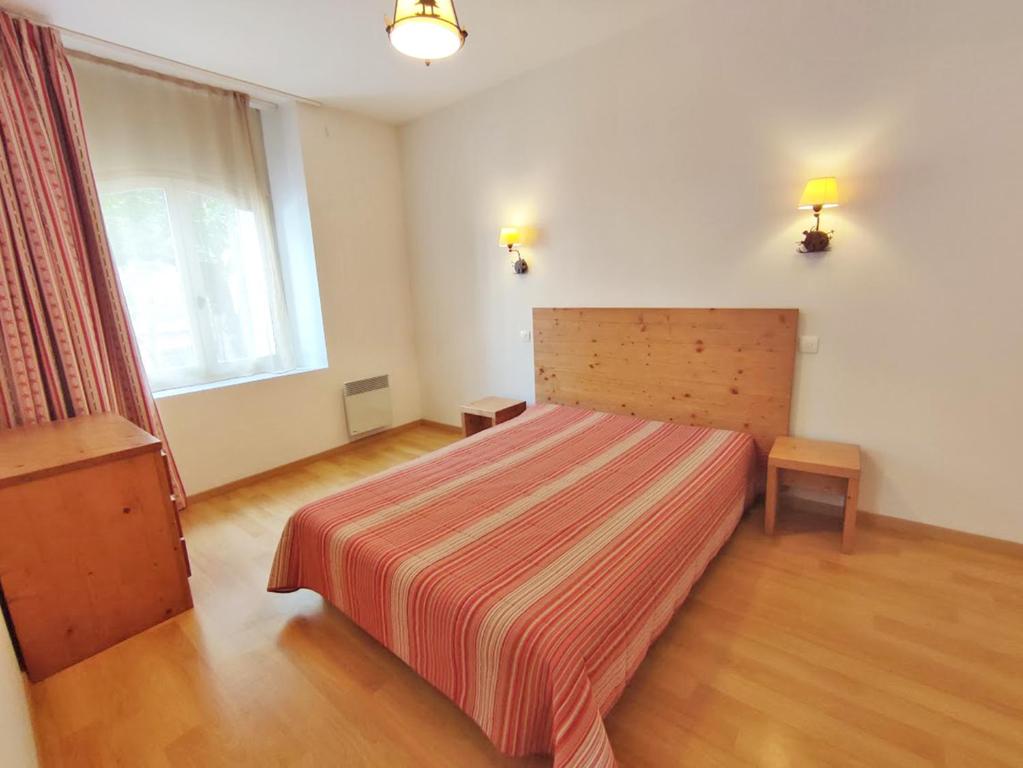 Zenitude T3 centre Luchon wifi casier a skis ascenseur 6 personnes appartement pied des pistes 4