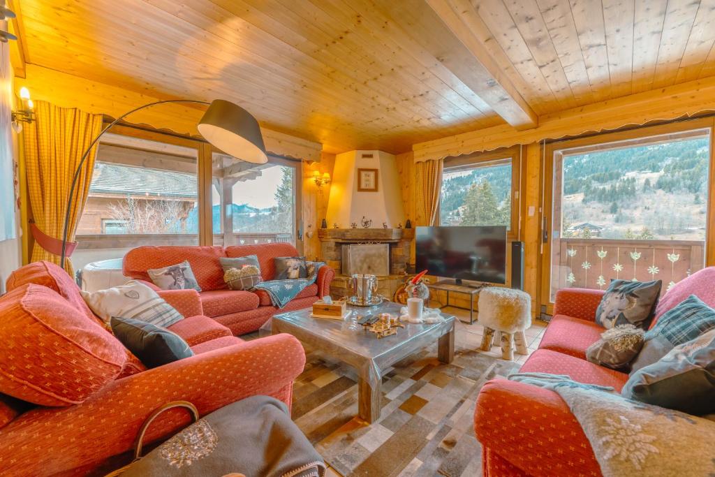 chalet Amitie familial de luxe avec JACUZZI a 150 m des pistes de ski de la Turche Parking prive WIFI fibre cheminee avec bois chalet pied des pistes 4