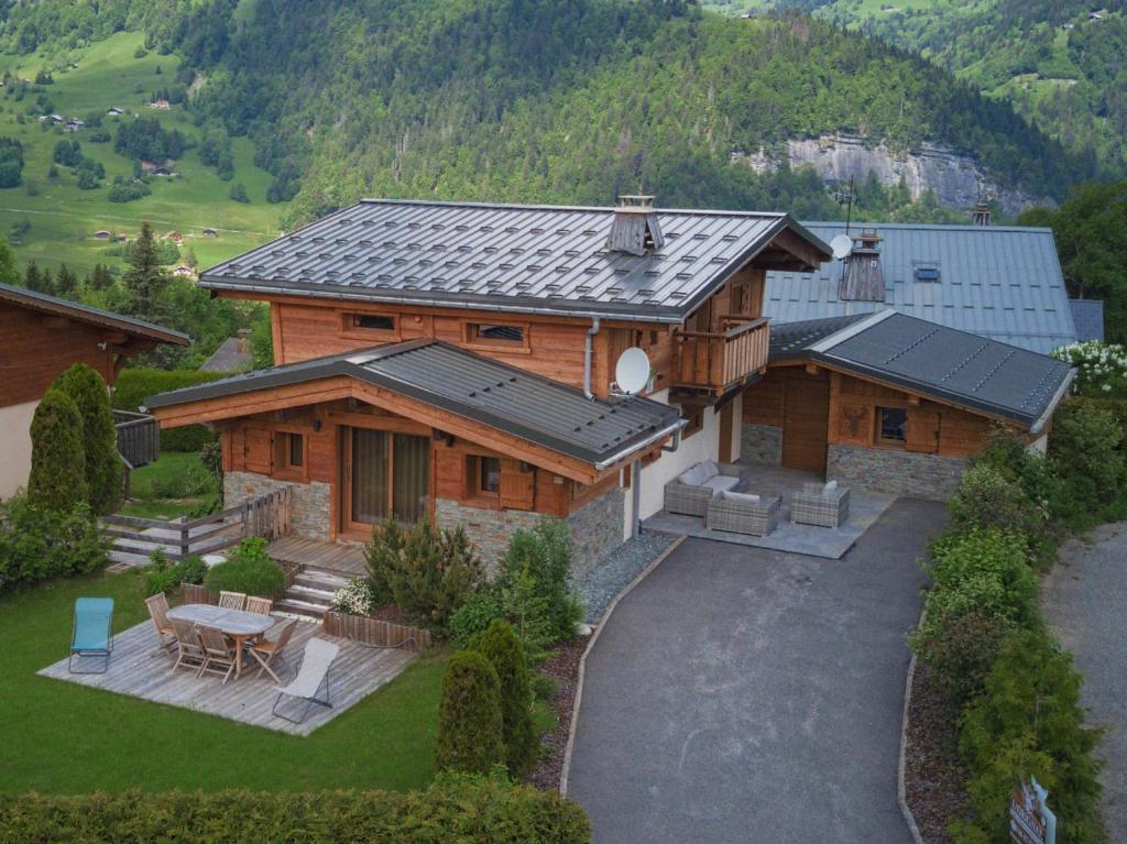chalet lOrignal 145m2 10pers pied de pisteSPA gite pied des pistes 5
