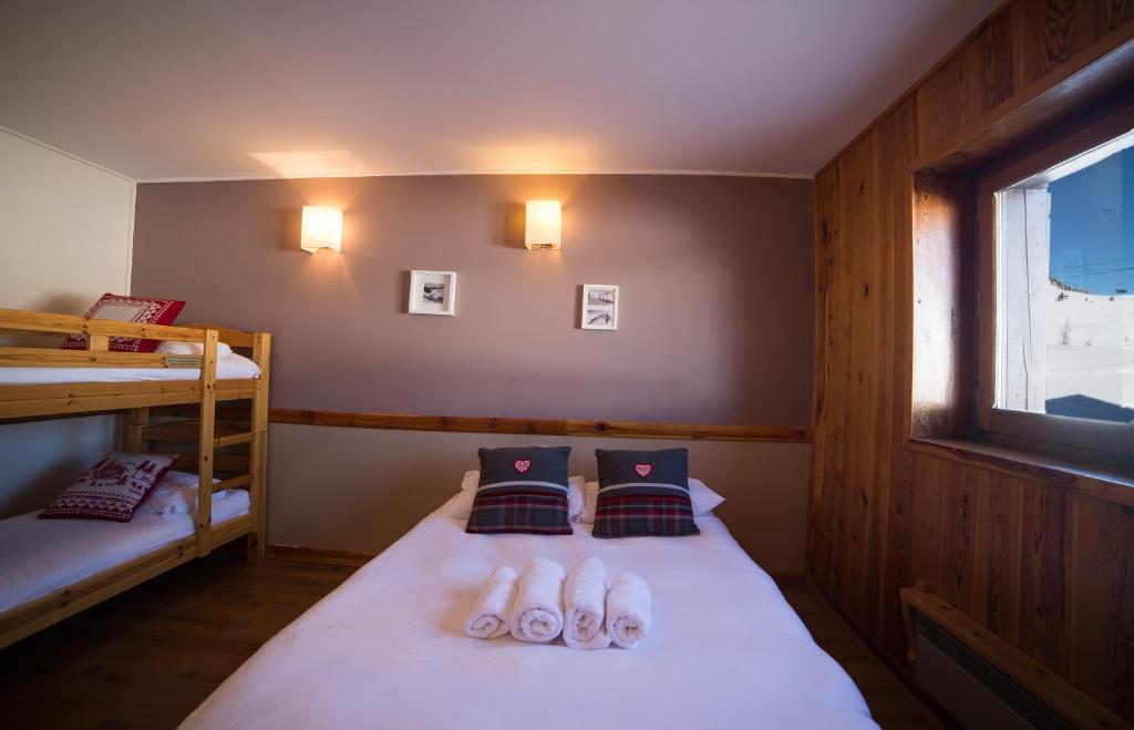le Chalheureux hotel pied des pistes 10