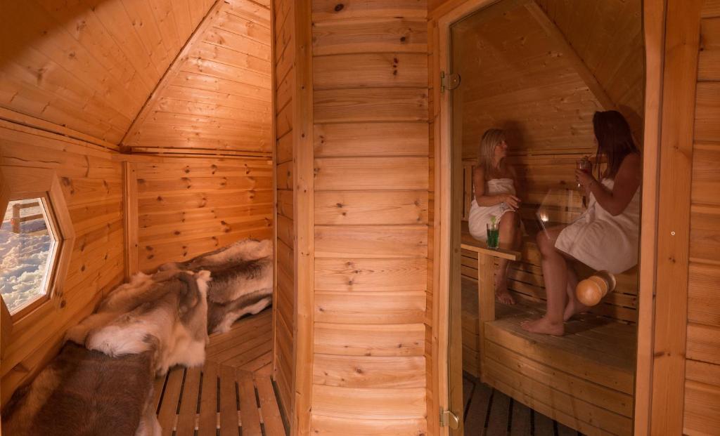 le Chalheureux hotel pied des pistes 11