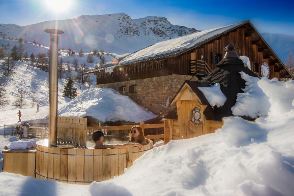 le Chalheureux hotel pied des pistes 12