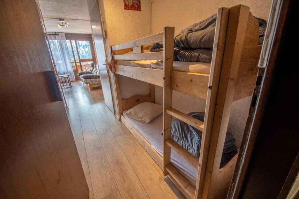 residence Plein Sud a cote Jandri express front de neige vue splendide Label 2 Alpes classe 2 etoiles Tourisme appartement pied des pistes 1