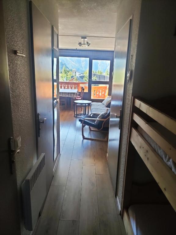 residence Plein Sud a cote Jandri express front de neige vue splendide Label 2 Alpes classe 2 etoiles Tourisme appartement pied des pistes 7
