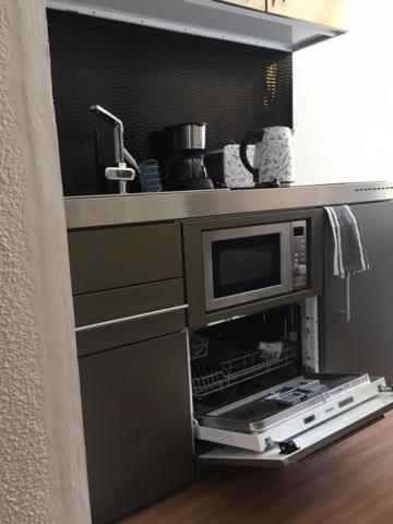 studio cabine chalet club III entierement renove appartement pied des pistes 8