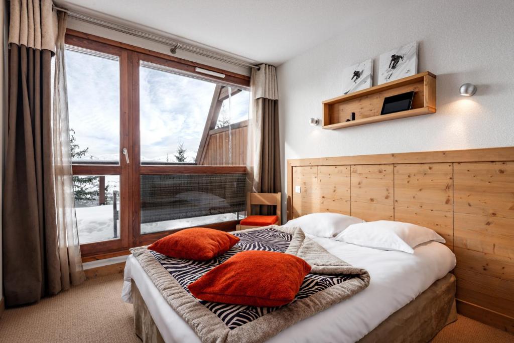 travelski home premium Residence Le Roc Belle Face appartement pied des pistes 1