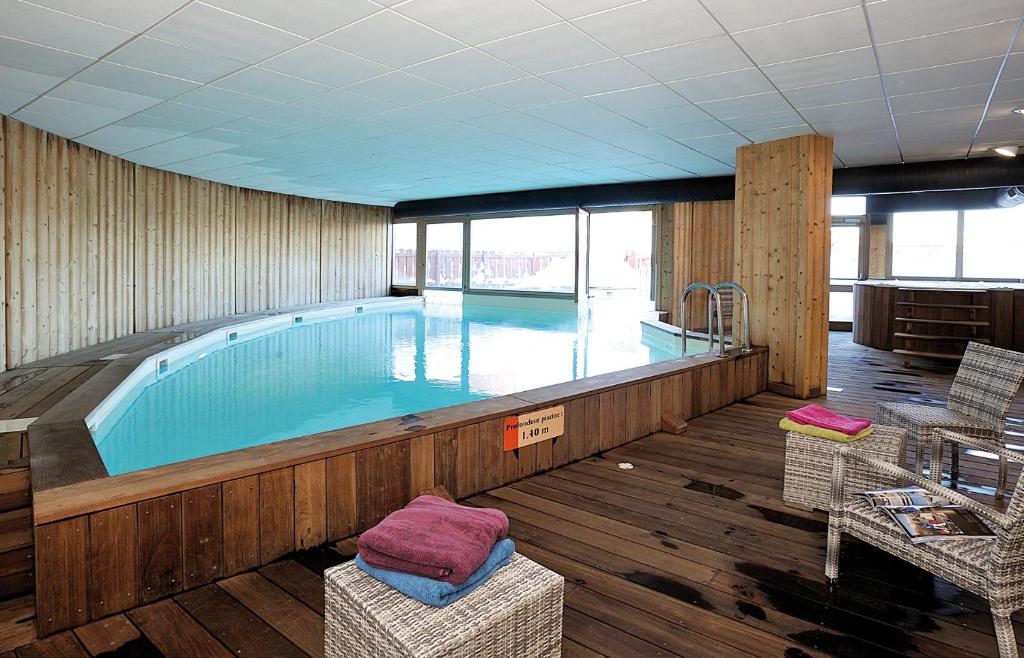 travelski home premium Residence Le Roc Belle Face appartement pied des pistes 11