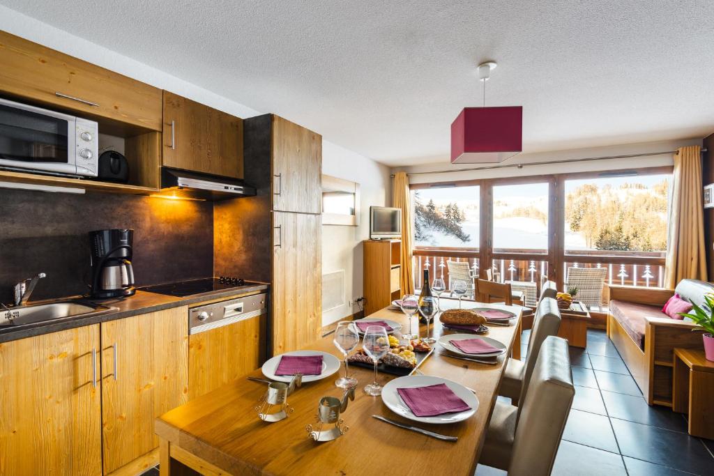 travelski home premium Residence Les Chalets dEdelweiss appartement pied des pistes 17